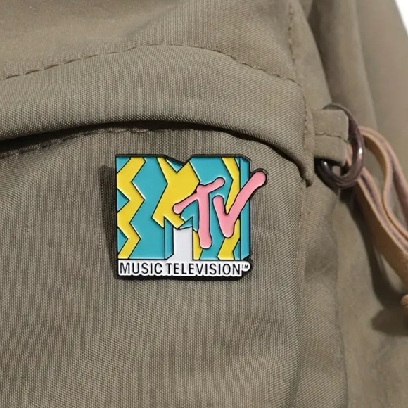 Enamel Pin of MTV’s Logo with Zigzag Design Vibrant Retro Fun NEW - Picture 3 of 4